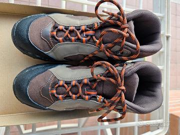 Scarponcini Quechua da trekking n. 36