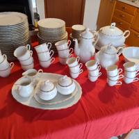 Servizio di piatti in porcellana da 12 persone