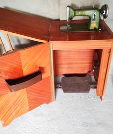 Macchina da cucire Friederich con mobiletto