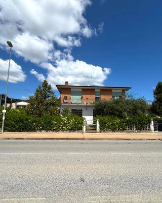 Locale commerciale artigianale uffici - Alt...
