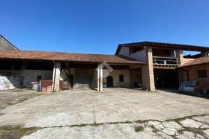 RUSTICO A CAZZAGO SAN MARTINO