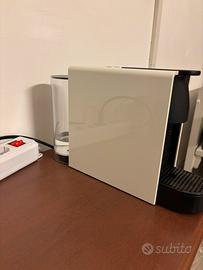 Macchina caffe’ nespresso