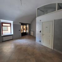 Pinerolo to centro negozio due vani ristrutturato