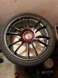 Cerchi OZ RACING Ultraleggera HIt gommati Michelin