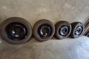4 gomme invernali su dischi