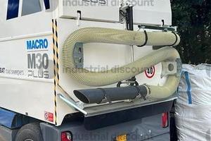 Spazzatrice stradale