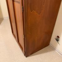 Armadio in legno molto capiente