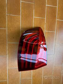 Faro posteriore sx x Bmw f10