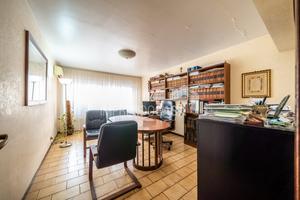 Ufficio 2 1/2 vani 58 mq in via Borrelli