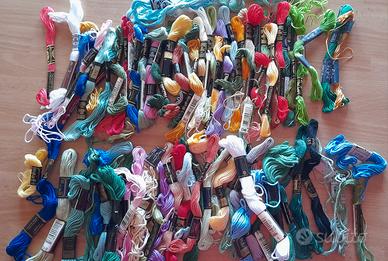 Lotto 81 matassine ricamo miste