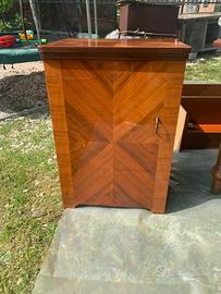 Macchina da cucire a pedale