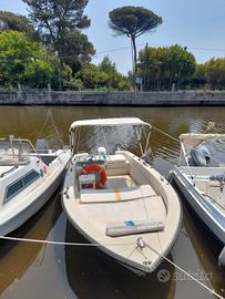 barca auto svuotate motore con trim elettrico