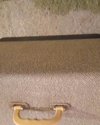 Macchina da cucire con valigia /vintage GOLMARK 