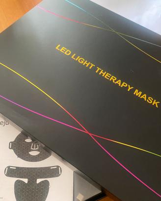 Maschera a led viso collo nuova