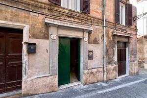 Zagarolo: locale magazzino centro paese