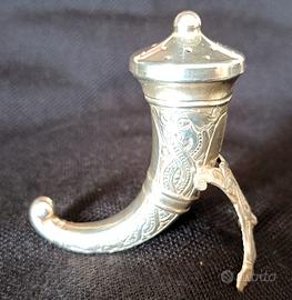 Saliera (o portatalco) vintage in argento 800