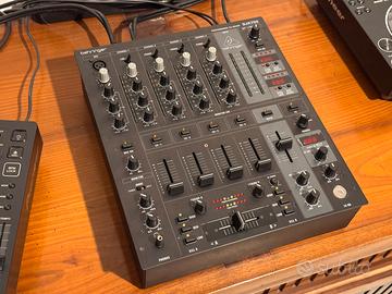 Mixer Behringer DJX750