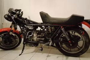 Moto Guzzi le Mans 1
