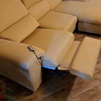 Divano con penisola seminuovo marca Poltrone  Sofà