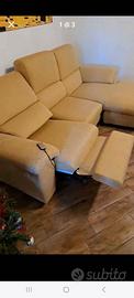 Divano con penisola seminuovo marca Poltrone  Sofà