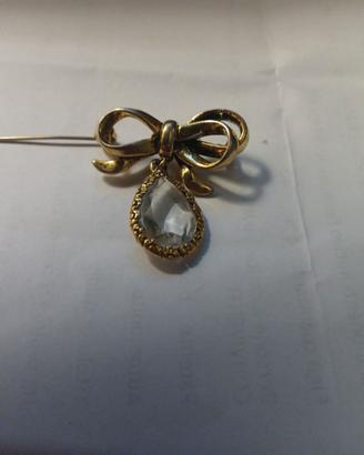 Spilla vintage con cristallo