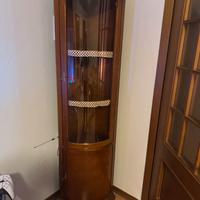 Vetrina Angolare in Legno