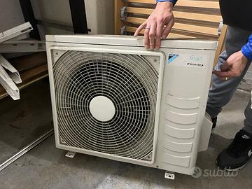 DAIKIN SIESTA - 2 MOTORI -2 SPLIT 9000btu inverter