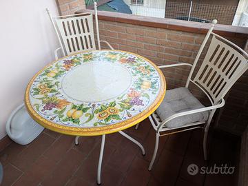 Tavolo Domiziani Deruta in pietra lavica 