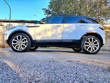 Range Rover Evoque 2.2 Td4 Doppi cerchi e gomme 20