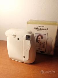 Polaroid instax mini 8