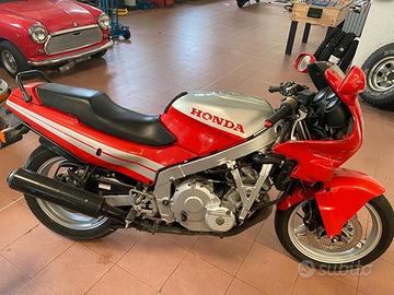 HONDA CBR 600
