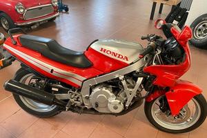 HONDA CBR 600