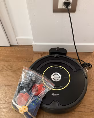 Irobot Roomba 600 Series, con ricambi nuovi