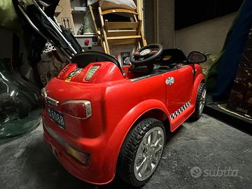 Auto elettrica per bambini