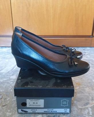 Mocassino in pelle con zeppa