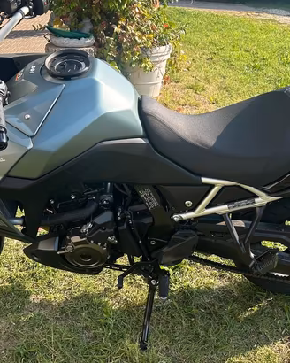 MOTO SUZUKI V STROM 800