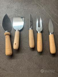 Set coltelli da formaggio