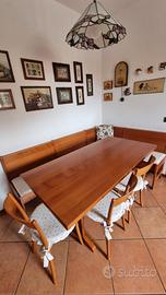 Tavolo con panca più sedie
