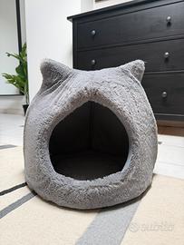 Tana gatto con orecchie