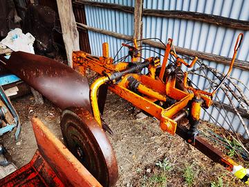 Aratro Agrimec trainato a scatto