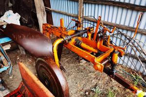 Aratro Agrimec trainato a scatto