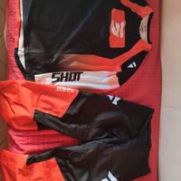 Completo da enduro shot