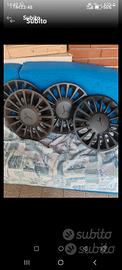4 copricerchi lancia ypislon da 15 tutto 25 euro 