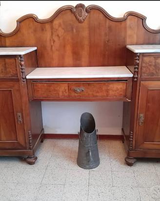 Credenza antica