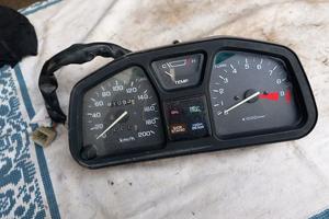 Honda Dominator? Transalp? ricambi vari, faro etc.