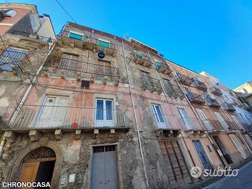 Appartamento da ristrutturare mq 148 centro storic