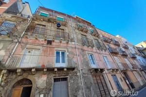 Appartamento da ristrutturare mq 148 centro storic