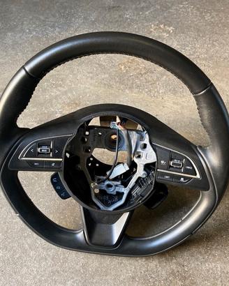 Volante in pelle Suzuki Swift Hybrid del 2023