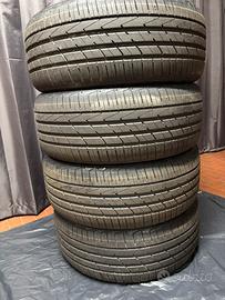 Gomme 235/50 R 19