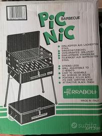 Barbecue a carbonella portatile